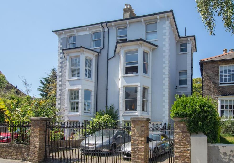 Stunning Large Victorian Maisonette With Sea View Deal Exteriér fotografie