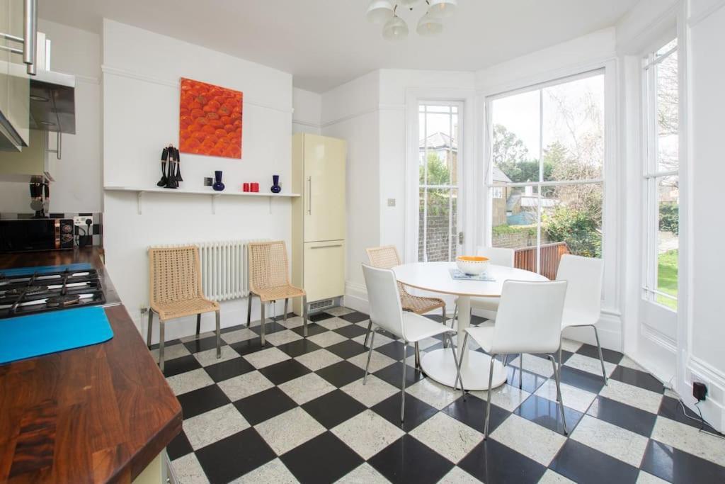Stunning Large Victorian Maisonette With Sea View Deal Exteriér fotografie