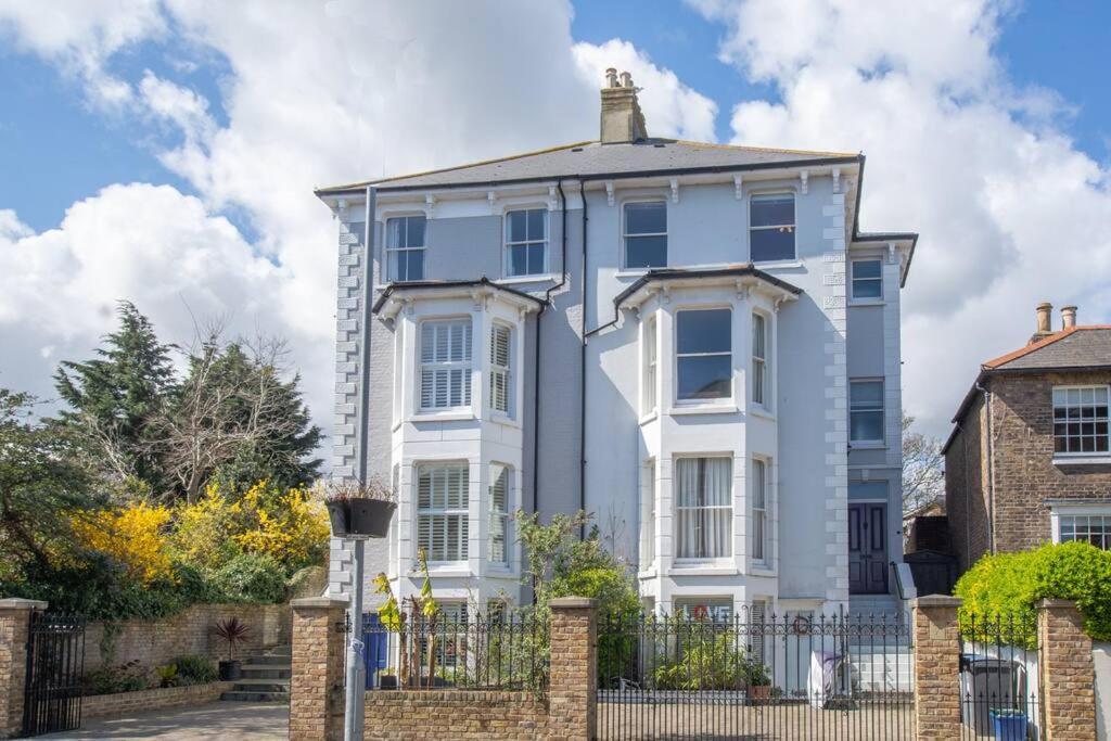 Stunning Large Victorian Maisonette With Sea View Deal Exteriér fotografie