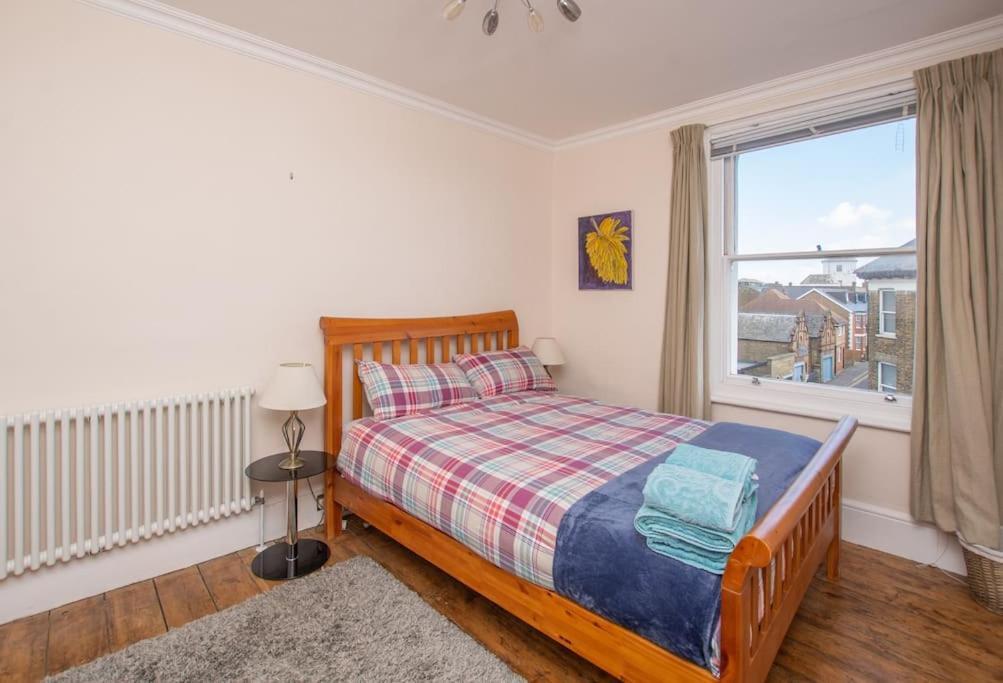 Stunning Large Victorian Maisonette With Sea View Deal Exteriér fotografie